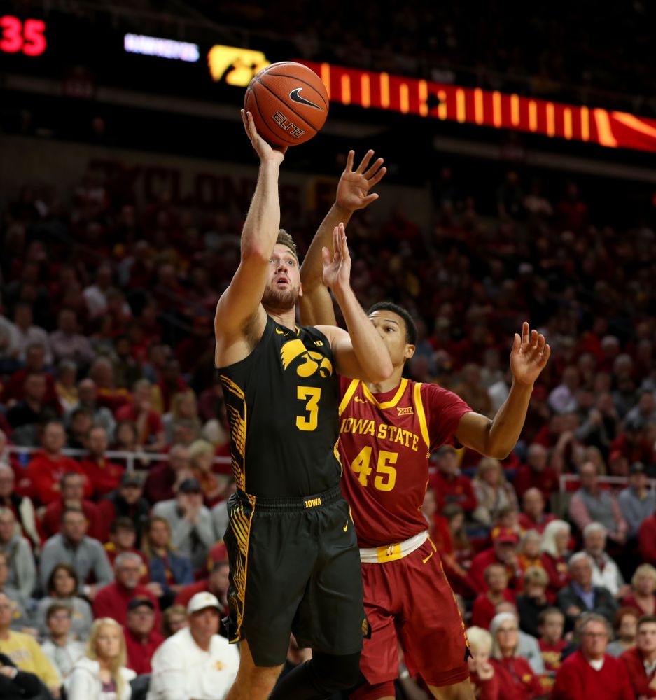 Iowa Hawkeyes guard Jordan Bohannon (3) against the Iowa State Cyclones Thursday, December 12, 2019 at Hilton Coliseum in Ames, Iowa(Brian Ray/hawkeyesports.com)
