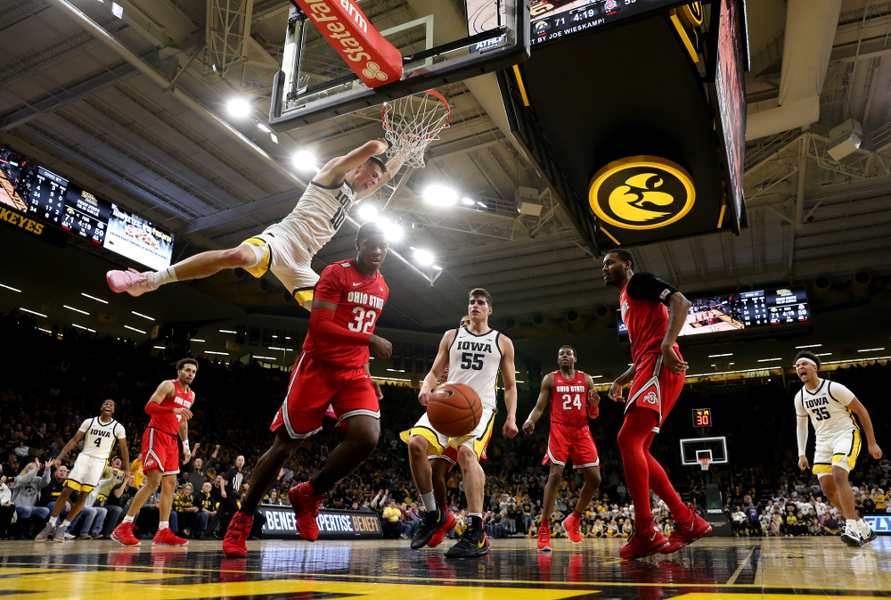 Iowa Hawkeyes guard Joe Wieskamp (10) against the Ohio State Buckeyes Thursday, February 20, 2020 at Carver-Hawkeye Arena. (Brian Ray/hawkeyesports.com)
