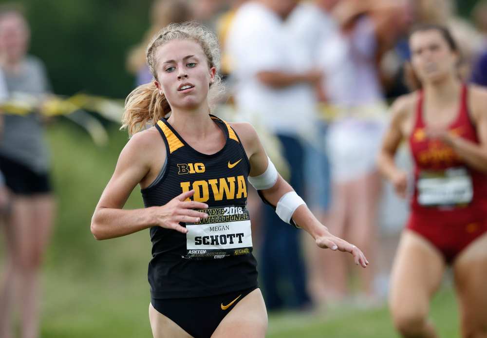 Megan Schott during the Hawkeye Invitational Friday, August 31, 2018 at the Ashton Cross Country Course. (Brian Ray/hawkeyesports.com)
