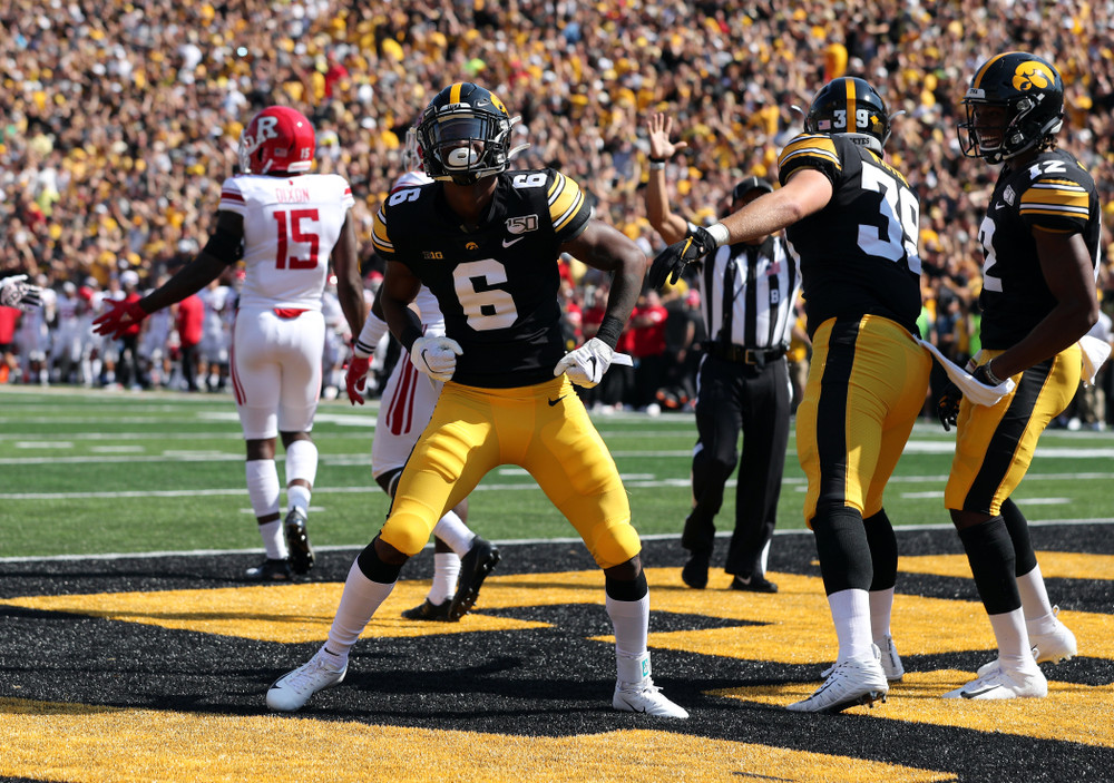 Iowa Hawkeyes wide receiver Ihmir Smith-Marsette (6) scores a touchdown against the Rutgers Scarlet Knights Saturday, September 7, 2019 at Kinnick Stadium. (Brian Ray/hawkeyesports.com)