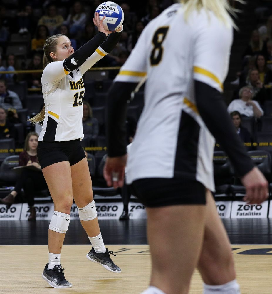 Iowa Hawkeyes defensive specialist Maddie Slagle (15) sets the ball during a match against Penn State at Carver-Hawkeye Arena on November 3, 2018. (Tork Mason/hawkeyesports.com)
