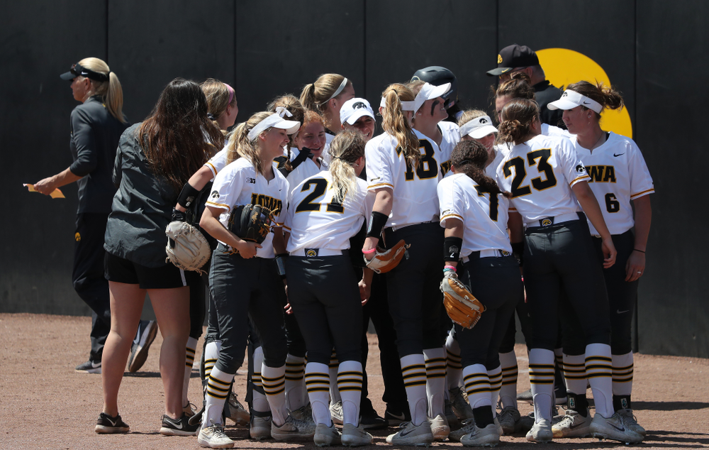 The Iowa Hawkeyes against the Ohio State Buckeyes on senior day Sunday, May 5, 2019 at Pearl Field. (Brian Ray/hawkeyesports.com)