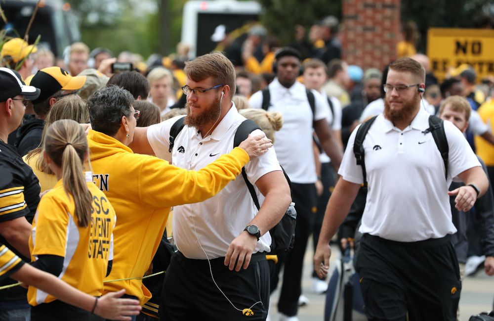 Iowa Hawkeyes offensive lineman Landan Paulsen (68) and offensive lineman Levi Paulsen (66) against Middle Tennessee State Saturday, September 28, 2019 at Kinnick Stadium. (Brian Ray/hawkeyesports.com)