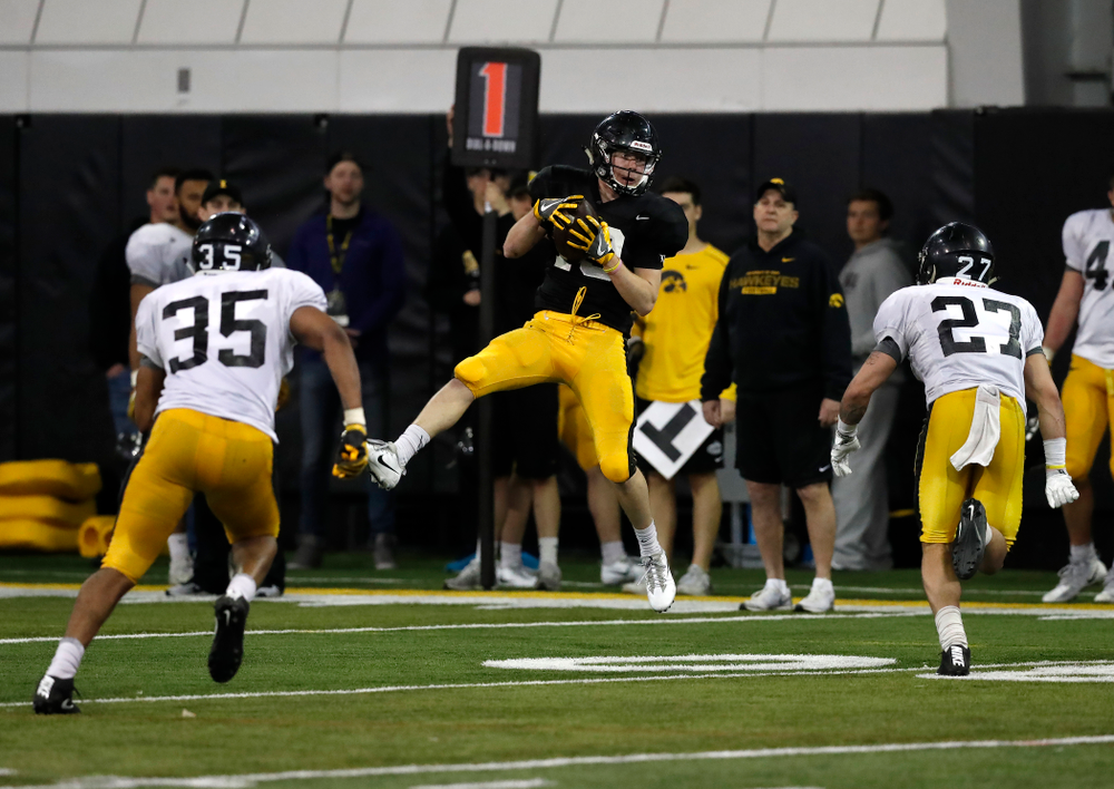 Iowa Hawkeyes wide receiver Max Cooper (19) during spring practice No. 13 Wednesday, April 18, 2018 at the Hansen Football Performance Center. (Brian Ray/hawkeyesports.com)