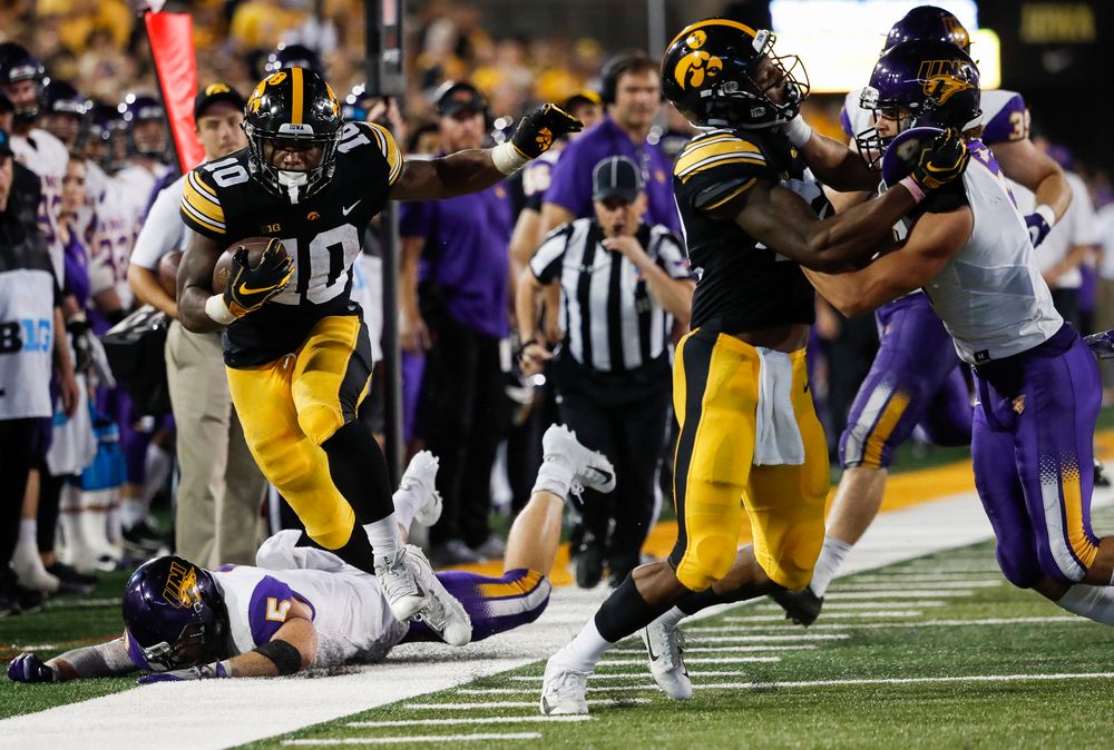 Iowa Hawkeyes running back Mekhi Sargent (10) runs the ball during a game against Northern Iowa at Kinnick Stadium on September 15, 2018. (Tork Mason/hawkeyesports.com)