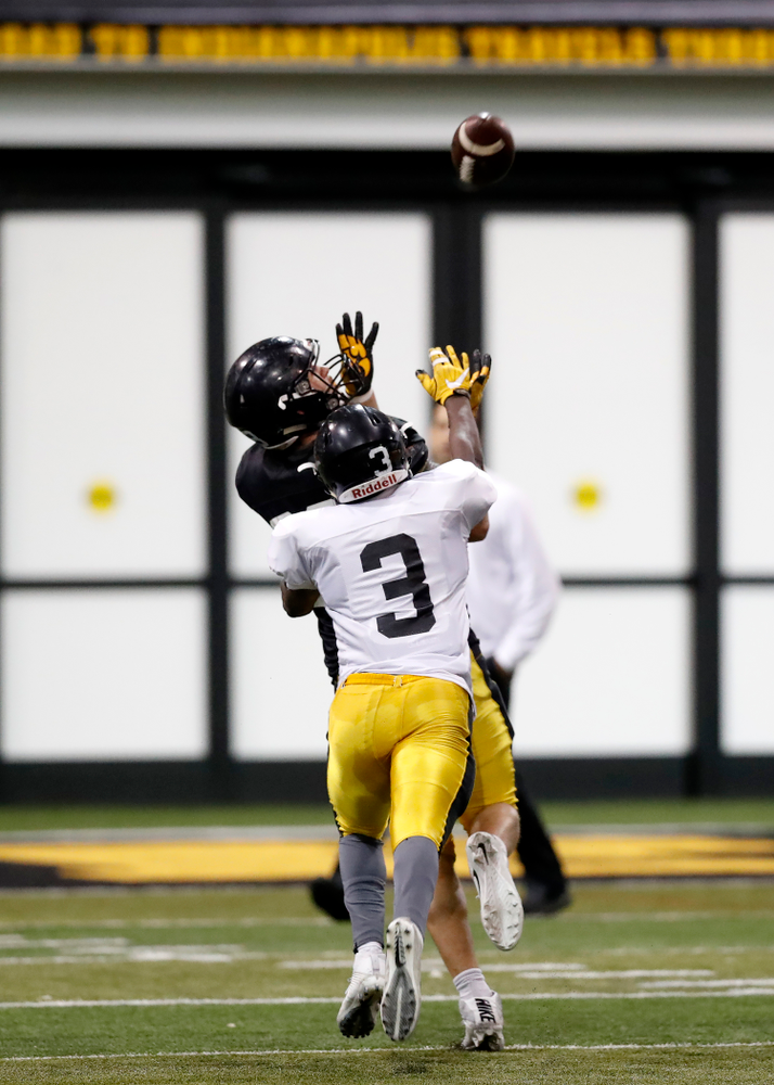 Iowa Hawkeyes tight end T.J. Hockenson (38) during spring practice No. 13 Wednesday, April 18, 2018 at the Hansen Football Performance Center. (Brian Ray/hawkeyesports.com)