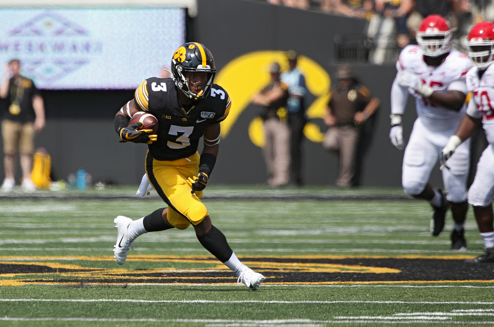 Iowa Hawkeyes wide receiver Tyrone Tracy Jr. (3) runs after pulling in a pass on a 33-yard reception during the third quarter of their Big Ten Conference football game at Kinnick Stadium in Iowa City on Saturday, Sep 7, 2019. (Stephen Mally/hawkeyesports.com)