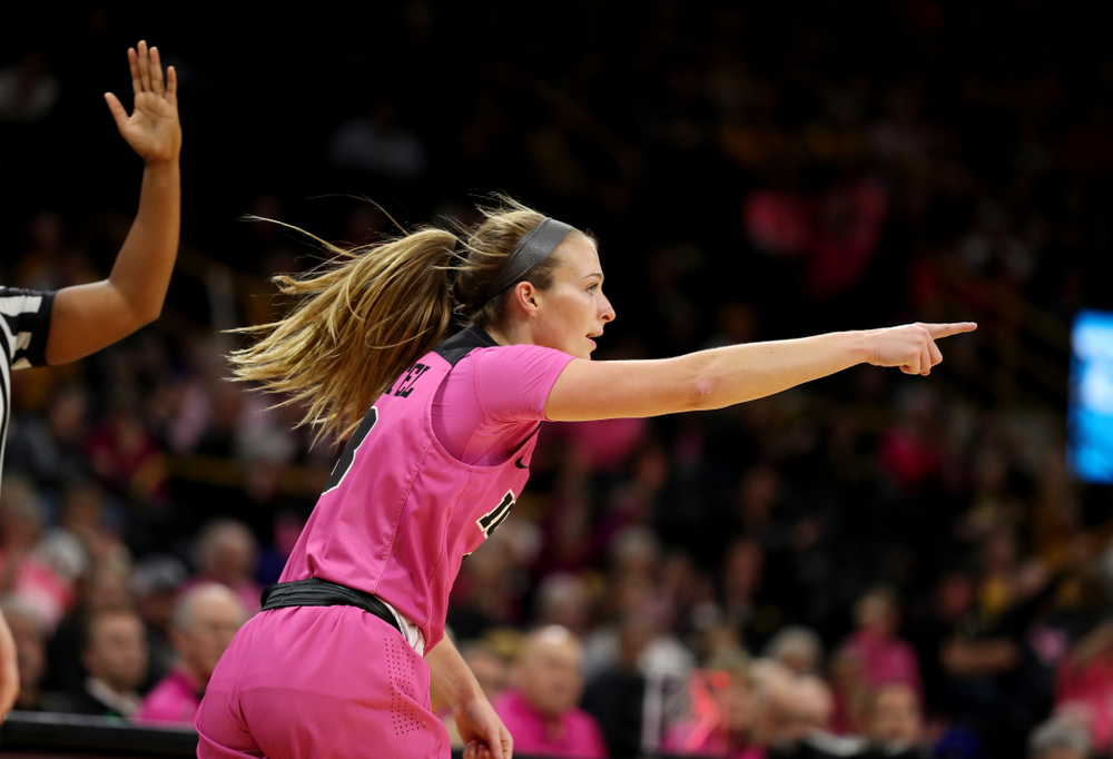 Iowa Hawkeyes guard Makenzie Meyer (3) against the Wisconsin Badgers Sunday, February 16, 2020 at Carver-Hawkeye Arena. (Brian Ray/hawkeyesports.com)