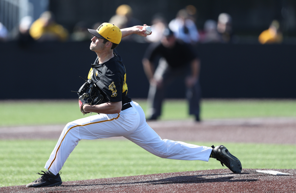 Iowa Hawkeyes Grant Leonard (43) delivers the ball to the plate during game two against UC Irvine Saturday, May 4, 2019 at Duane Banks Field. (Brian Ray/hawkeyesports.com)