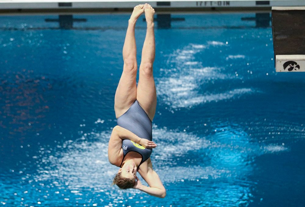 Iowa’s Claire Park competes in the 1 meter diving event during their meet at the Campus Recreation and Wellness Center in Iowa City on Friday, February 7, 2020. (Stephen Mally/hawkeyesports.com)