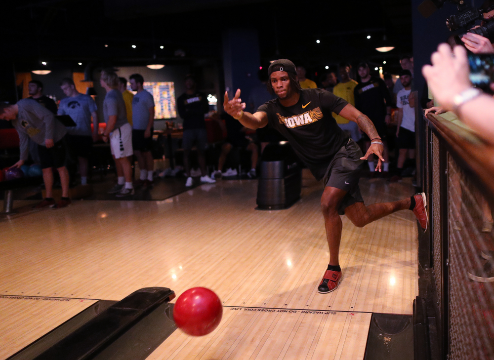 Iowa Hawkeyes wide receiver Ihmir Smith-Marsette (6) during the Players' Night at Splitsville Friday, December 28, 2018 in the Sparkman Wharf area of Tampa, FL.(Brian Ray/hawkeyesports.com)