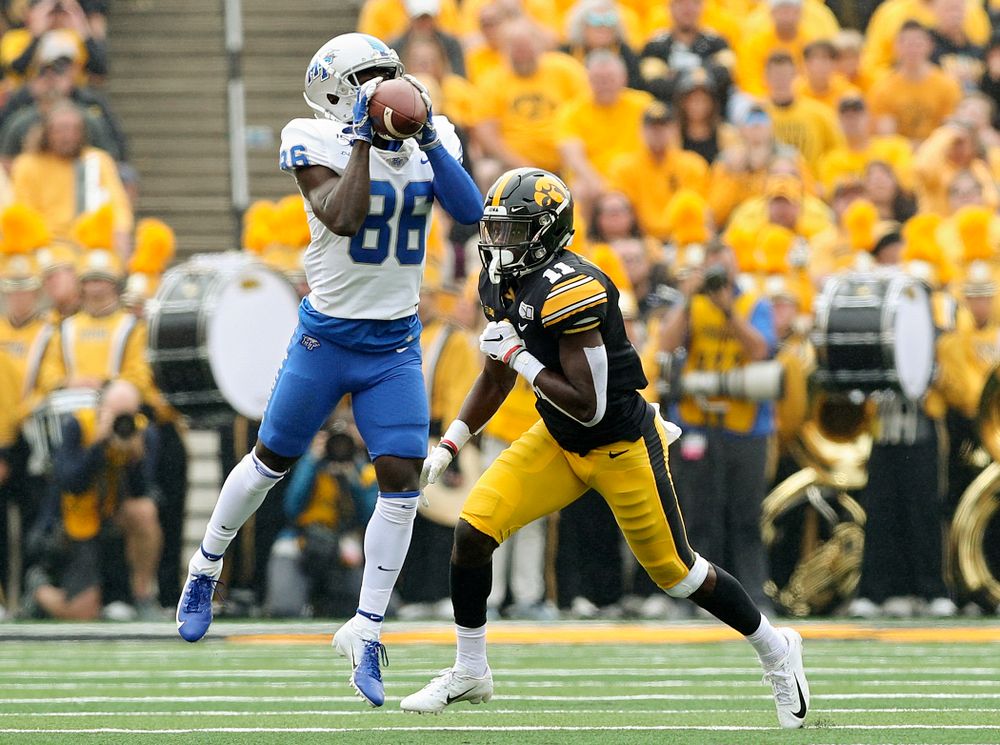 Iowa Hawkeyes defensive back Michael Ojemudia (11) closes in during the second quarter of their game at Kinnick Stadium in Iowa City on Saturday, Sep 28, 2019. (Stephen Mally/hawkeyesports.com)