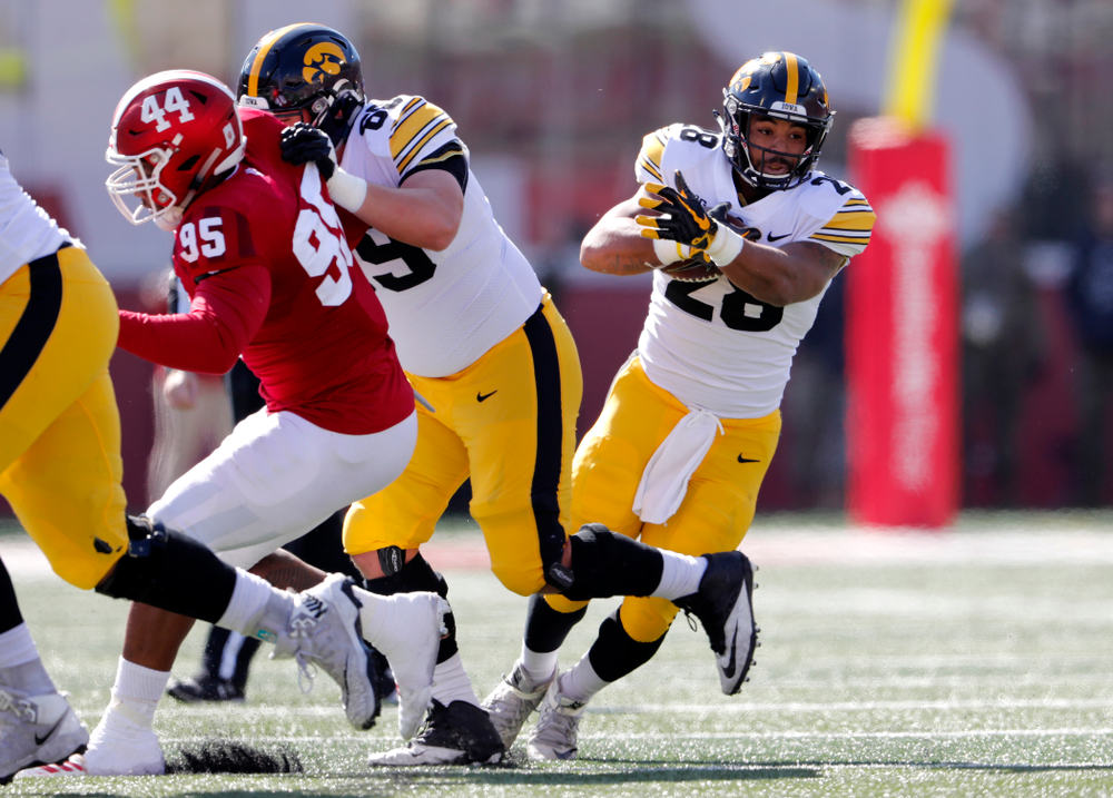 Iowa Hawkeyes running back Toren Young (28) against the Indiana Hoosiers Saturday, October 13, 2018 at Memorial Stadium, in Bloomington, Ind. (Brian Ray/hawkeyesports.com)