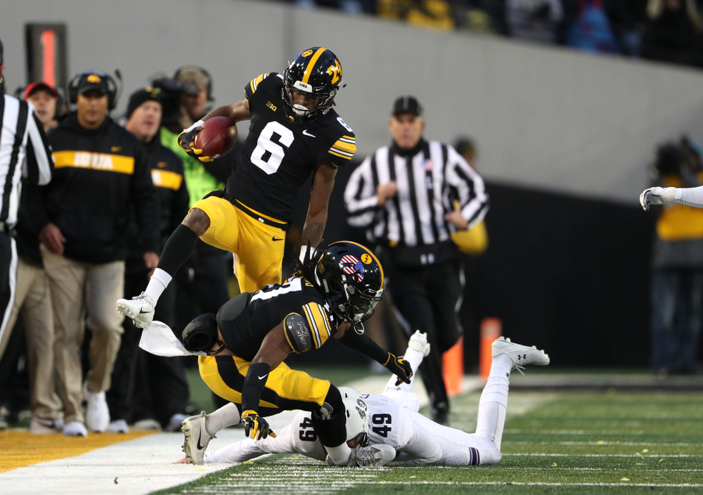 Iowa Hawkeyes wide receiver Ihmir Smith-Marsette (6) against the Northwestern Wildcats Saturday, November 10, 2018 at Kinnick Stadium. (Brian Ray/hawkeyesports.com)