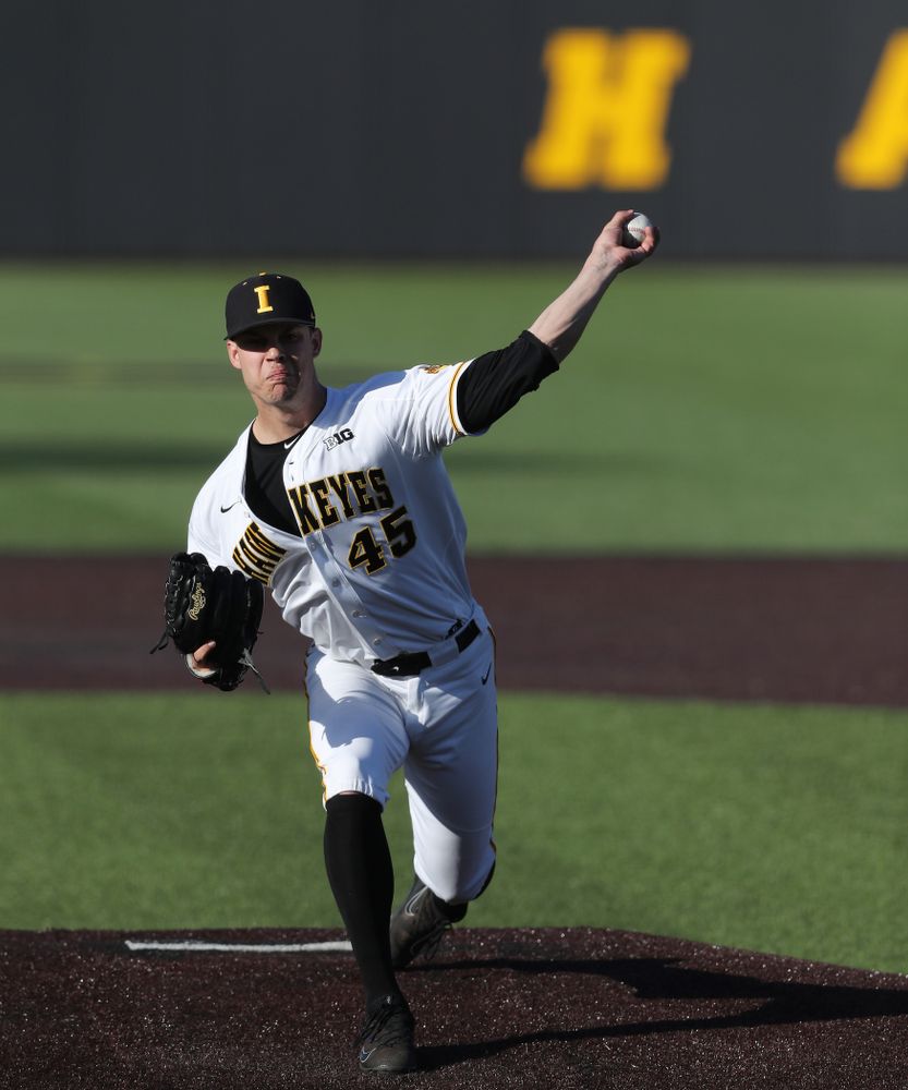 Iowa Hawkeyes Kyle Shimp (45) against the Nebraska Cornhuskers Saturday, April 20, 2019 at Duane Banks Field. (Brian Ray/hawkeyesports.com)