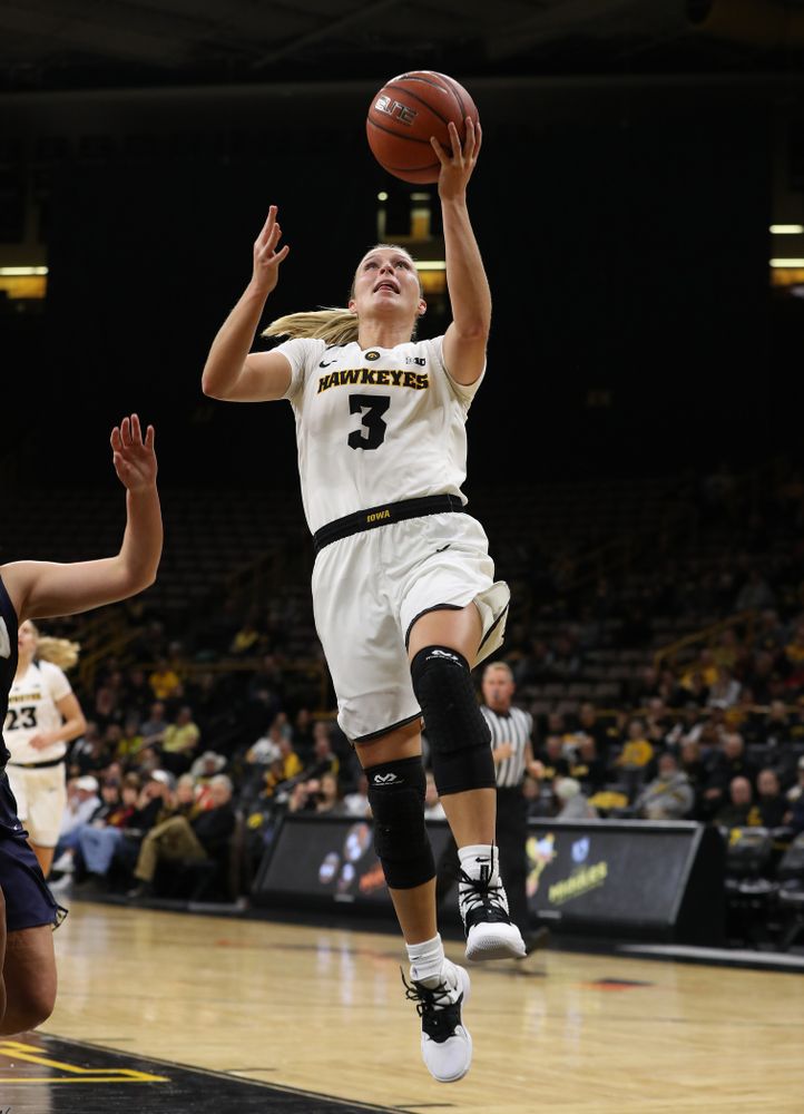 Iowa Hawkeyes guard Makenzie Meyer (3) against Oral Roberts University Friday, November 9, 2018 at Carver-Hawkeye Arena. (Brian Ray/hawkeyesports.com)