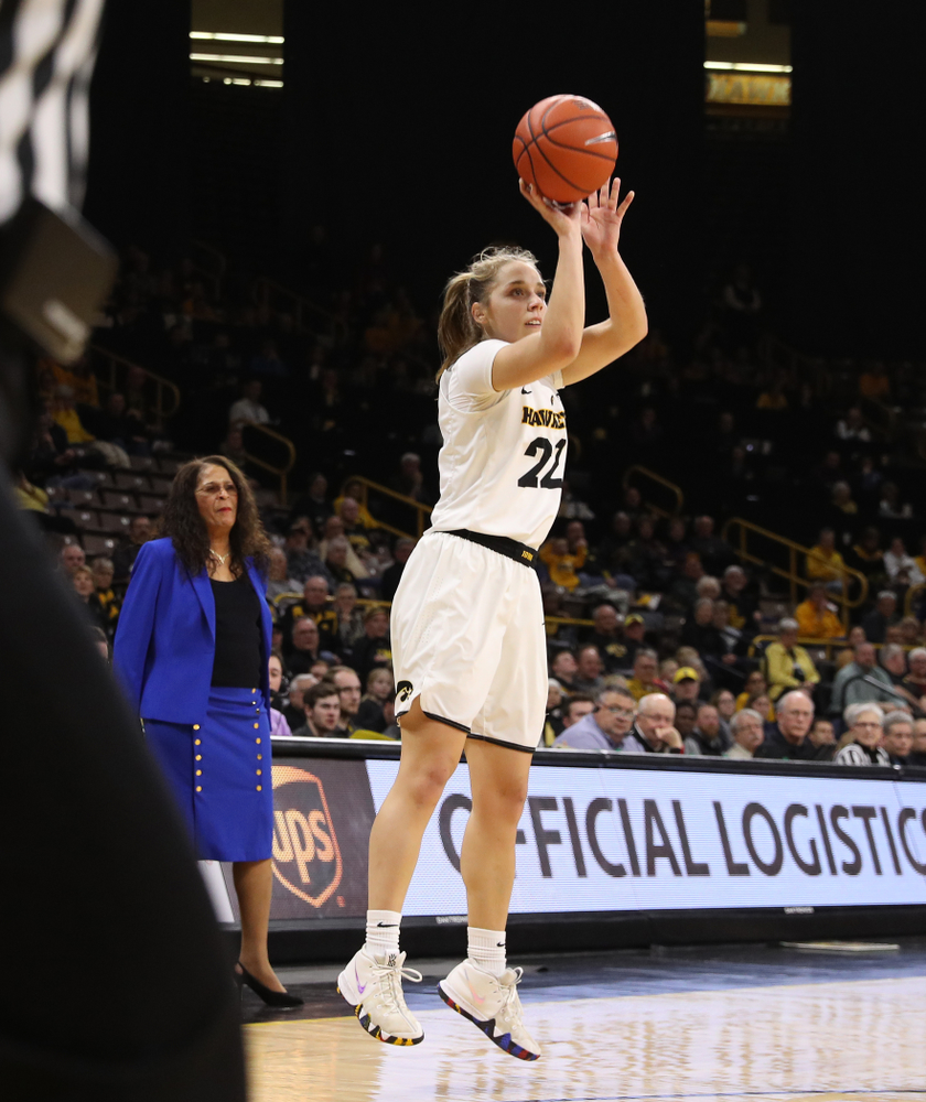 Iowa Hawkeyes guard Kathleen Doyle (22) against the Rutgers Scarlet Knights Wednesday, January 23, 2019 at Carver-Hawkeye Arena. (Brian Ray/hawkeyesports.com)