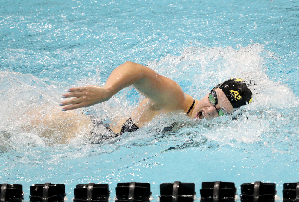 IowaÕs Lauren McDougall competes in the 200 yard freestyle against Notre Dame and Illinois Saturday, January 11, 2020 at the Campus Recreation and Wellness Center. (Brian Ray/hawkeyesports.com)