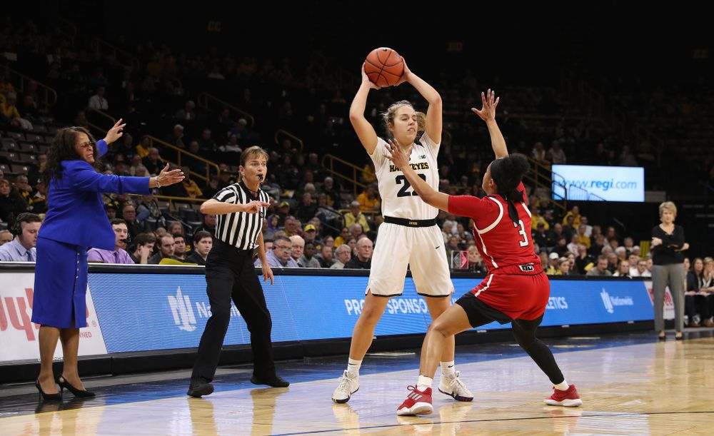 Iowa Hawkeyes guard Kathleen Doyle (22) against the Rutgers Scarlet Knights Wednesday, January 23, 2019 at Carver-Hawkeye Arena. (Brian Ray/hawkeyesports.com)