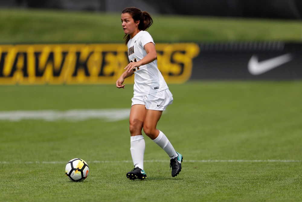 Iowa Hawkeyes Emma Tokuyama (21) against the Creighton Bluejays Sunday, August 19, 2018 at the Iowa Soccer Complex. (Brian Ray/hawkeyesports.com)