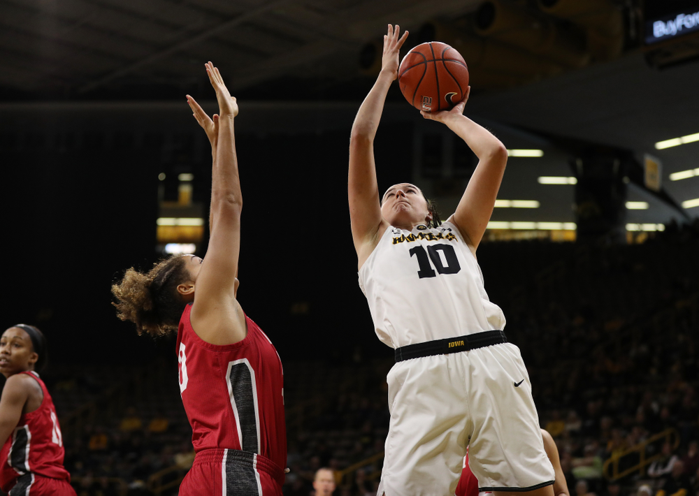 Iowa Hawkeyes forward Megan Gustafson (10) against the IUPUI Jaguars Saturday, December 8, 2018 at Carver-Hawkeye Arena. (Brian Ray/hawkeyesports.com)