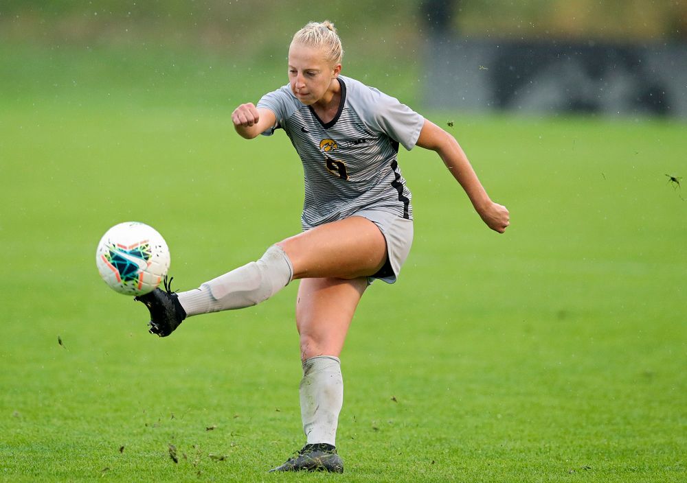 Iowa defender Samantha Cary (9) passes during the second half of their match at the Iowa Soccer Complex in Iowa City on Sunday, Sep 29, 2019. (Stephen Mally/hawkeyesports.com)