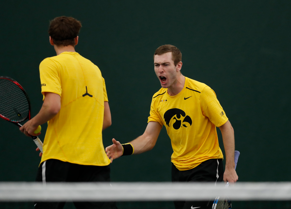 Joe Tyler and Jake Jacoby play a doubles match against the Illinois Fighting Illini Saturday, March 31, 2018 at Hawkeye Tennis and Recreation Center. (Brian Ray/hawkeyesports.com)
