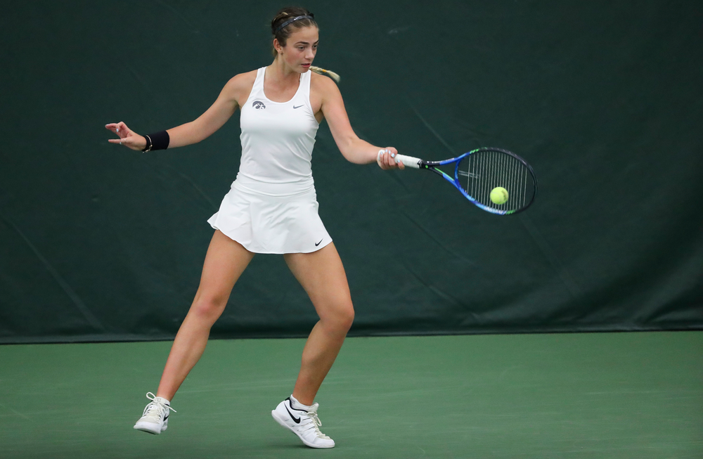 Sophie Clark returns a shot in a singles match during the second day of the ITA Central Regional Championships at the Hawkeye Tennis and Recreation Complex on October 13, 2018. (Tork Mason/hawkeyesports.com)