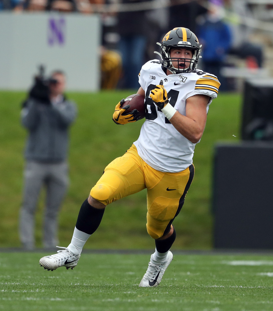Iowa Hawkeyes tight end Sam LaPorta (84) against the Northwestern Wildcats Saturday, October 26, 2019 at Ryan Field in Evanston, Ill. (Brian Ray/hawkeyesports.com)