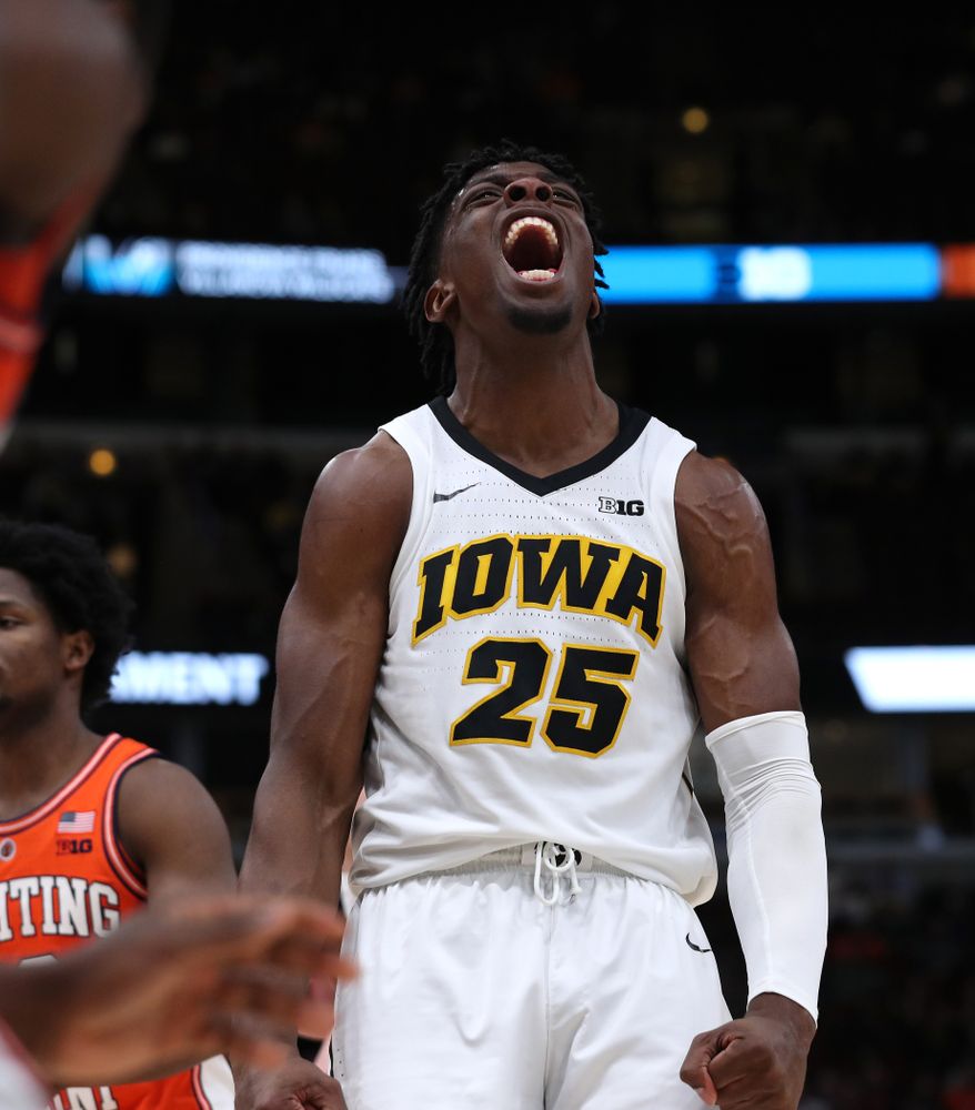 Iowa Hawkeyes forward Tyler Cook (25) against the Illinois Fighting Illini in the 2019 Big Ten Men's Basketball Tournament Thursday, March 14, 2019 at the United Center in Chicago. (Brian Ray/hawkeyesports.com)