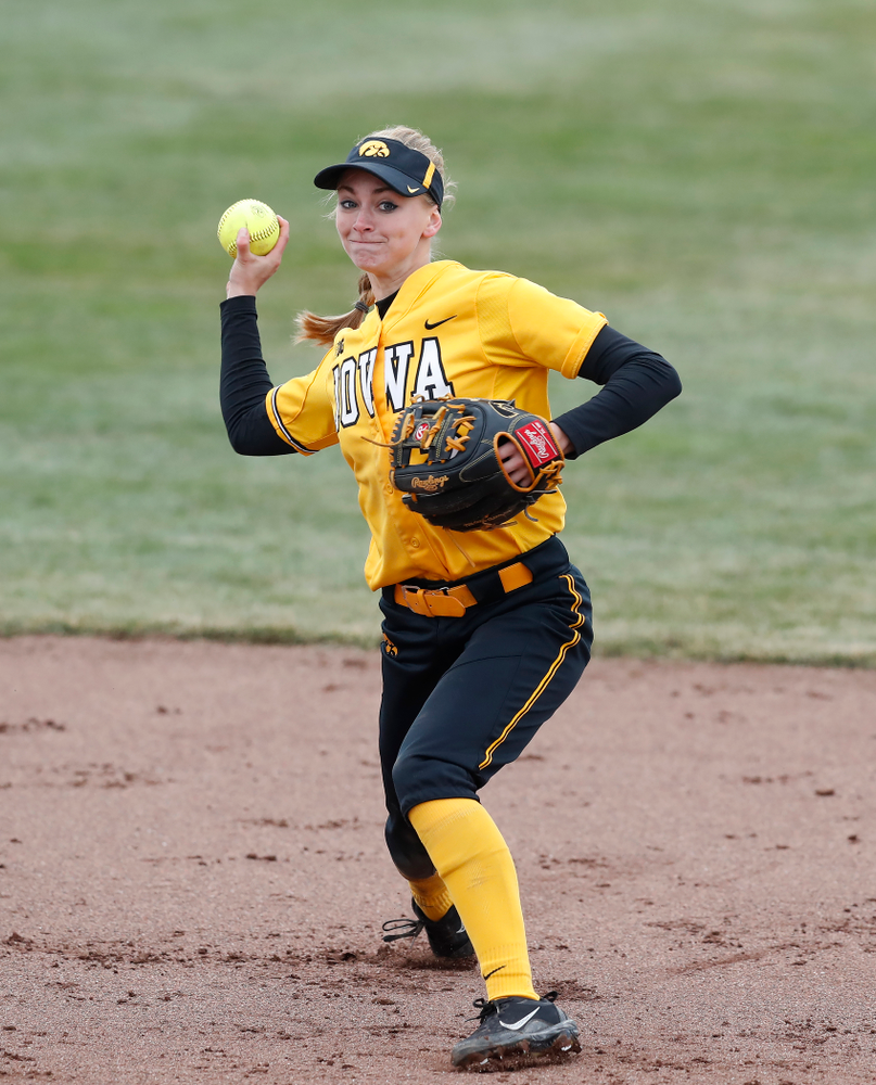 Iowa Hawkeyes infielder Aralee Bogar (2) against UW Green Bay Tuesday, March 27, 2018 at Bob Pearl Field. (Brian Ray/hawkeyesports.com)