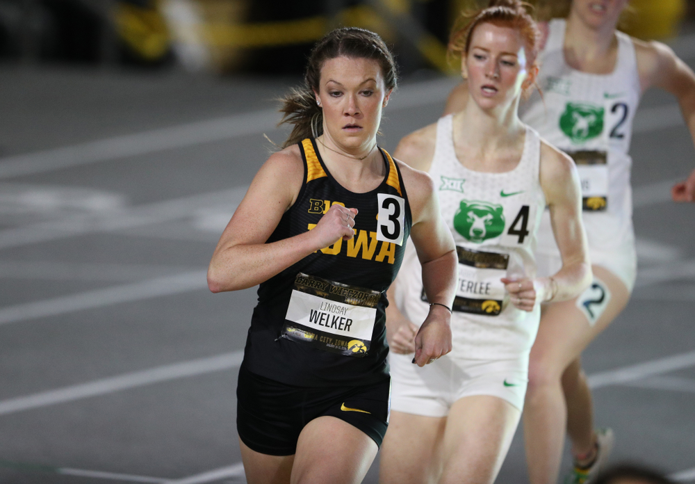 Iowa's Lindsay Welker runs the 1000 meters during the 2019 Larry Wieczorek Invitational Friday, January 18, 2019 at the Hawkeye Tennis and Recreation Center. (Brian Ray/hawkeyesports.com)