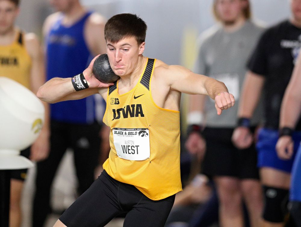 Iowa’s Austin West throws in the men’s shot put event at the Black and Gold Invite at the Recreation Building in Iowa City on Saturday, February 1, 2020. (Stephen Mally/hawkeyesports.com)