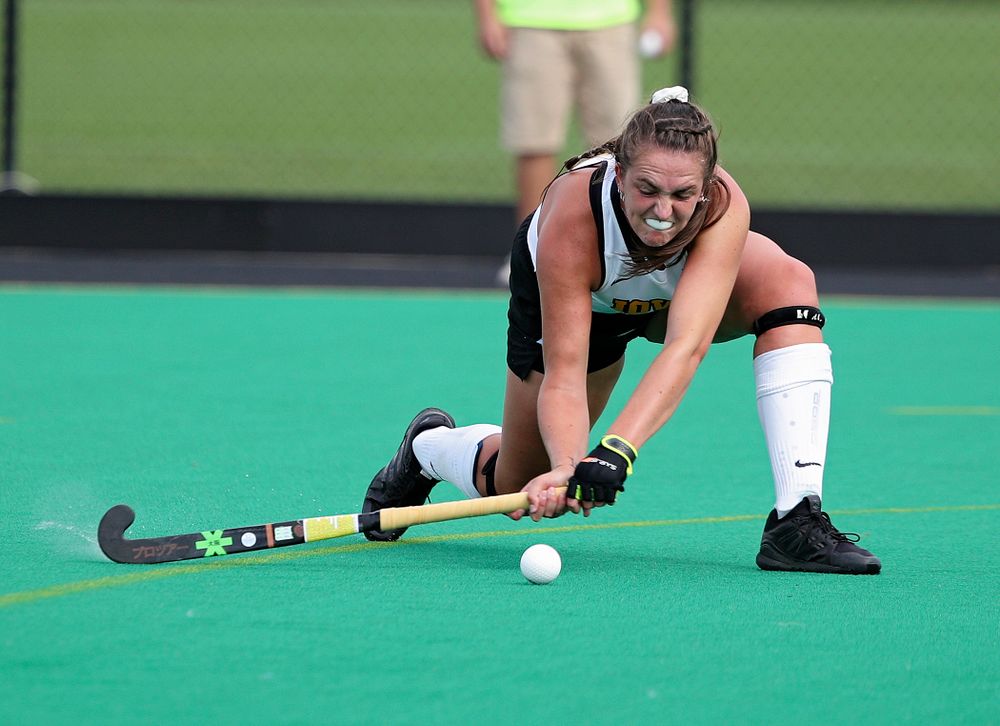 Iowa’s Anthe Nijziel (6) lines up a shot during the first quarter of their game at Grant Field in Iowa City on Friday, Sep 13, 2019. (Stephen Mally/hawkeyesports.com)