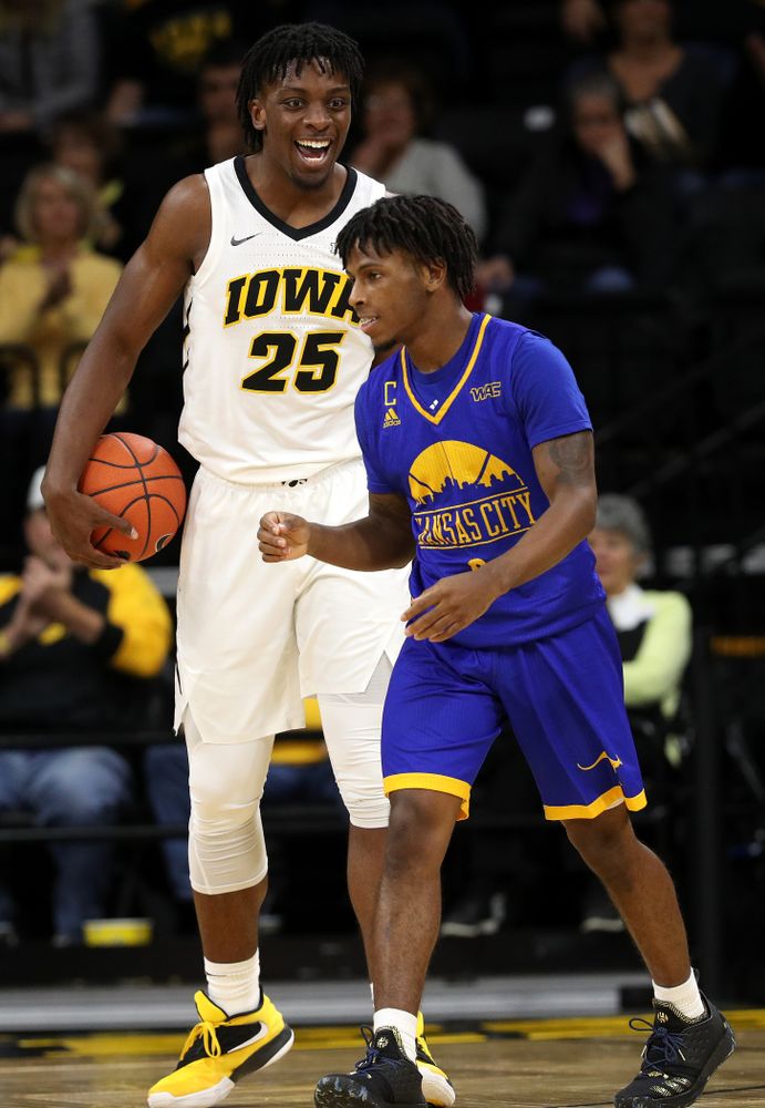 Iowa Hawkeyes forward Tyler Cook (25) against the UKMC Kangaroos in the 2K Empire Classic Thursday, November 8, 2018 at Carver-Hawkeye Arena. (Brian Ray/hawkeyesports.com)