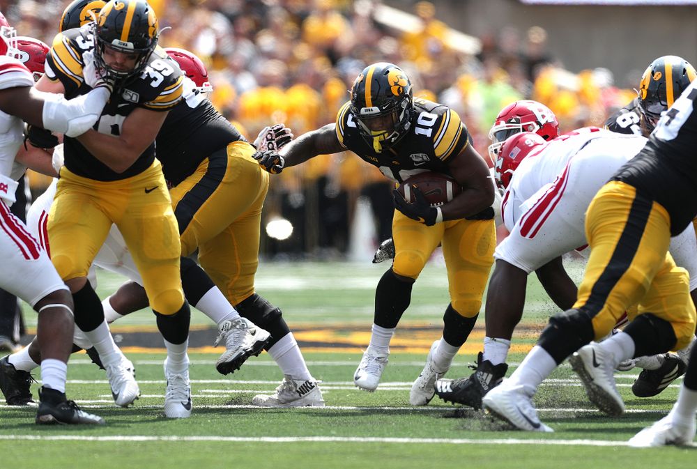 Iowa Hawkeyes running back Mekhi Sargent (10) against the Rutgers Scarlet Knights Saturday, September 7, 2019 at Kinnick Stadium. (Brian Ray/hawkeyesports.com)