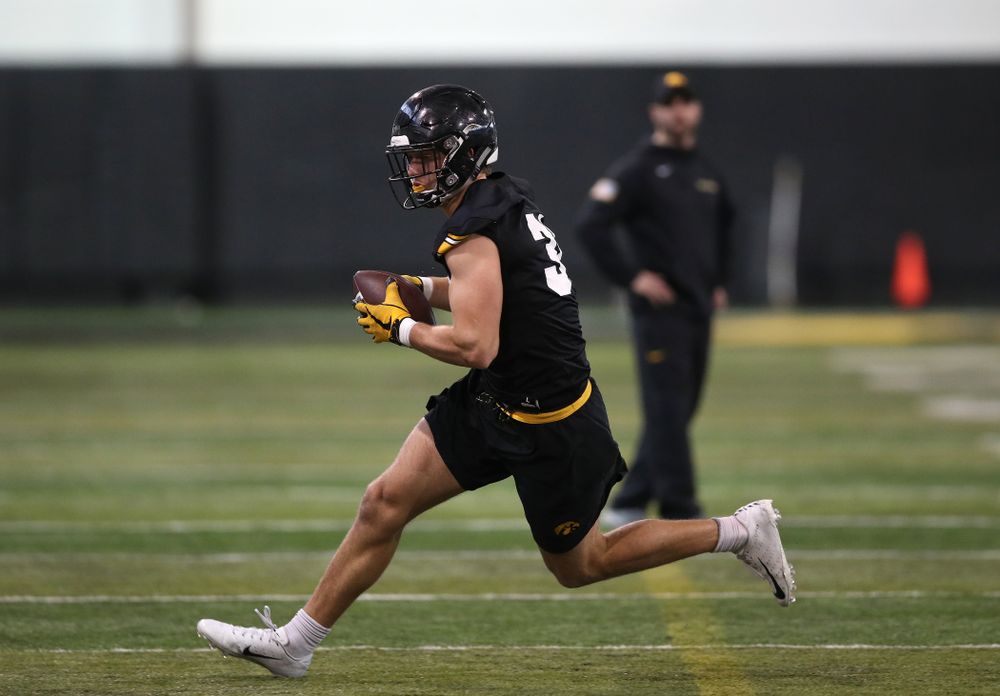 Iowa Hawkeyes tight end T.J. Hockenson (38) during preparation for the 2019 Outback Bowl Tuesday, December 18, 2018 at the Hansen Football Performance Center. (Brian Ray/hawkeyesports.com)