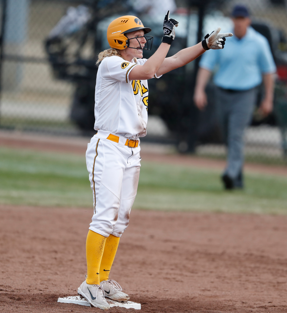 Iowa Hawkeyes infielder Sarah Kurtz (9) against the Minnesota Golden Gophers Thursday, April 12, 2018 at Bob Pearl Field. (Brian Ray/hawkeyesports.com)