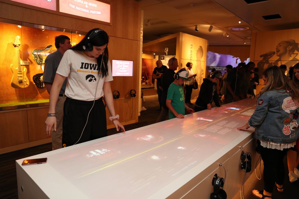 Iowa Hawkeyes forward Megan Gustafson (10) tours the Grammy Museum before the ESPN College Basketball Awards show Friday, April 12, 2019 at The Novo at LA Live. (Brian Ray/hawkeyesports.com)