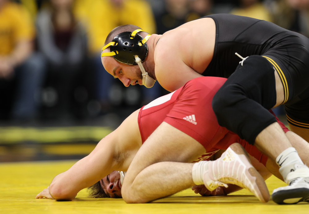 Iowa's Alex Marinelli wrestles Indiana's Dillon Hoey at 165 pounds Friday, February 15, 2019 at Carver-Hawkeye Arena. (Brian Ray/hawkeyesports.com)