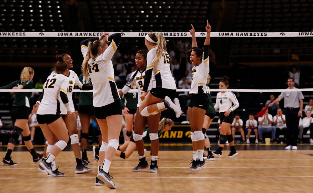 Iowa Hawkeyes setter Gabrielle Orr (7) against the Michigan State Spartans Friday, September 21, 2018 at Carver-Hawkeye Arena. (Brian Ray/hawkeyesports.com)