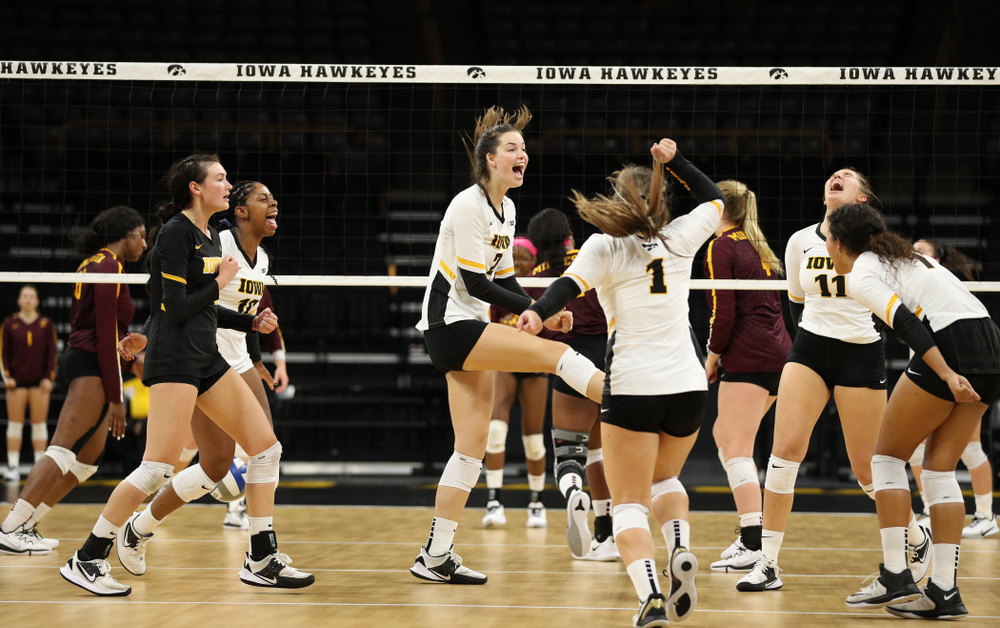Iowa Hawkeyes setter Courtney Buzzerio (2) against the Minnesota Golden Gophers Wednesday, October 2, 2019 at Carver-Hawkeye Arena. (Brian Ray/hawkeyesports.com)