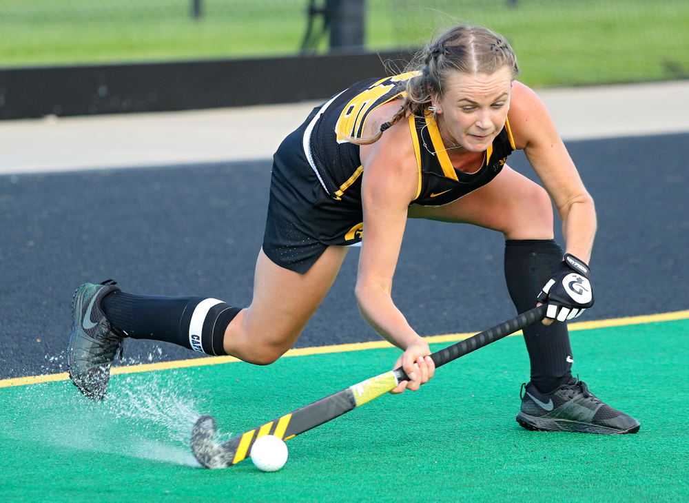 Iowa’s Maddy Murphy (26) passes during the fourth quarter of their match at Grant Field in Iowa City on Friday, Oct 4, 2019. (Stephen Mally/hawkeyesports.com)