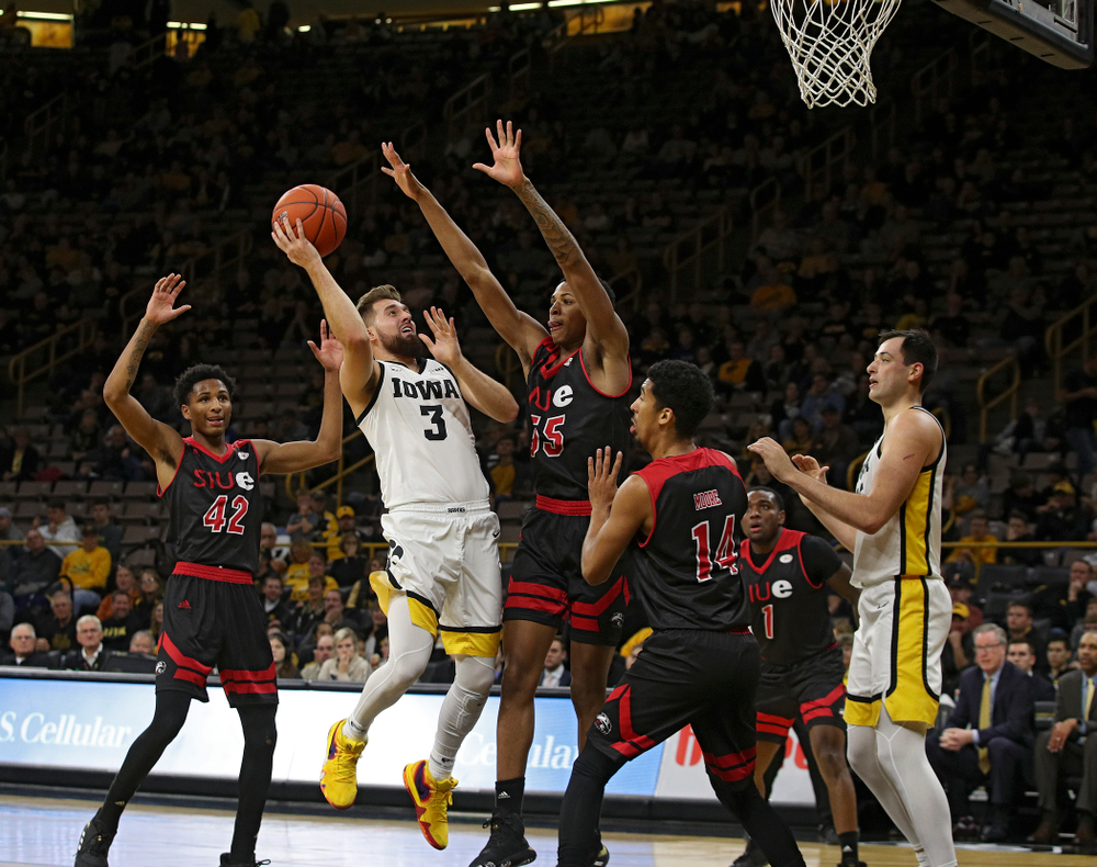 Iowa Hawkeyes guard Jordan Bohannon (3) hooks in a basket during the second half of their game at Carver-Hawkeye Arena in Iowa City on Friday, Nov 8, 2019. (Stephen Mally/hawkeyesports.com)