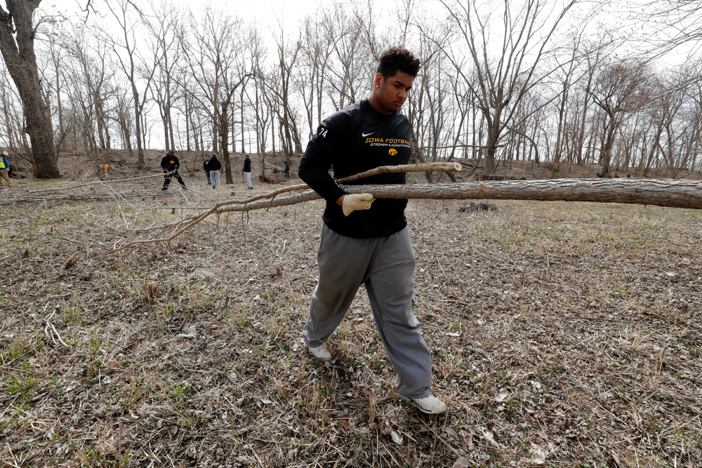 Hawkeye Football players volunteer during the Iowa Athletics Department's annual Day of Caring Sunday, April 22, 2018. (Brian Ray/hawkeyesports.com)