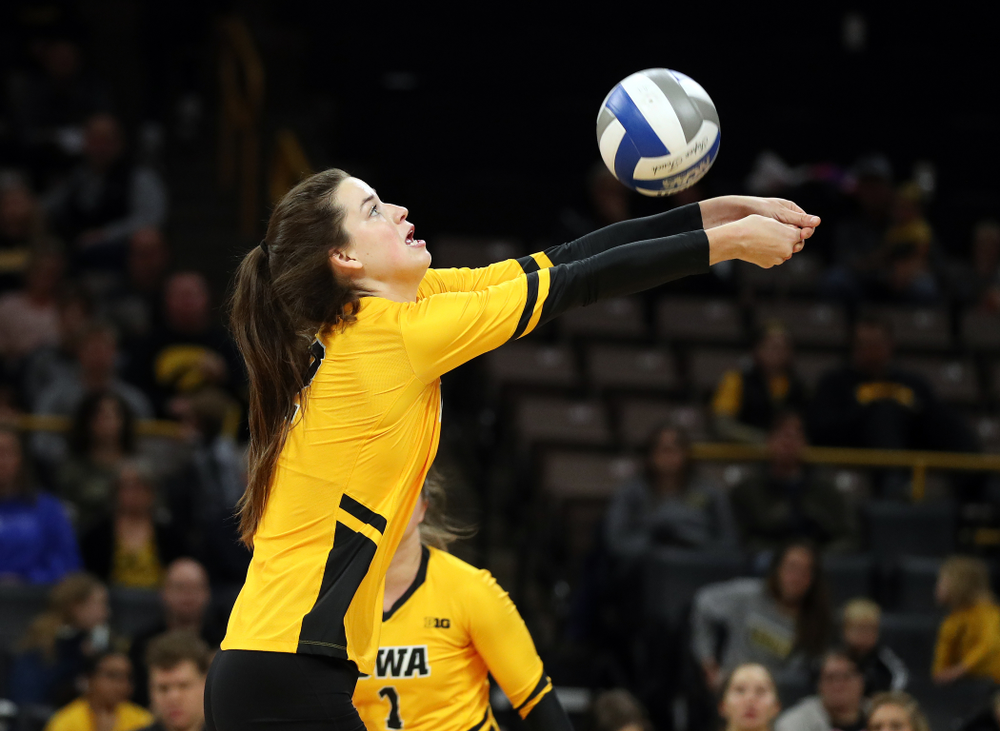 Iowa Hawkeyes setter Courtney Buzzerio (2) against the Rutgers Scarlet Knights Saturday, November 2, 2019 at Carver-Hawkeye Arena. (Brian Ray/hawkeyesports.com)