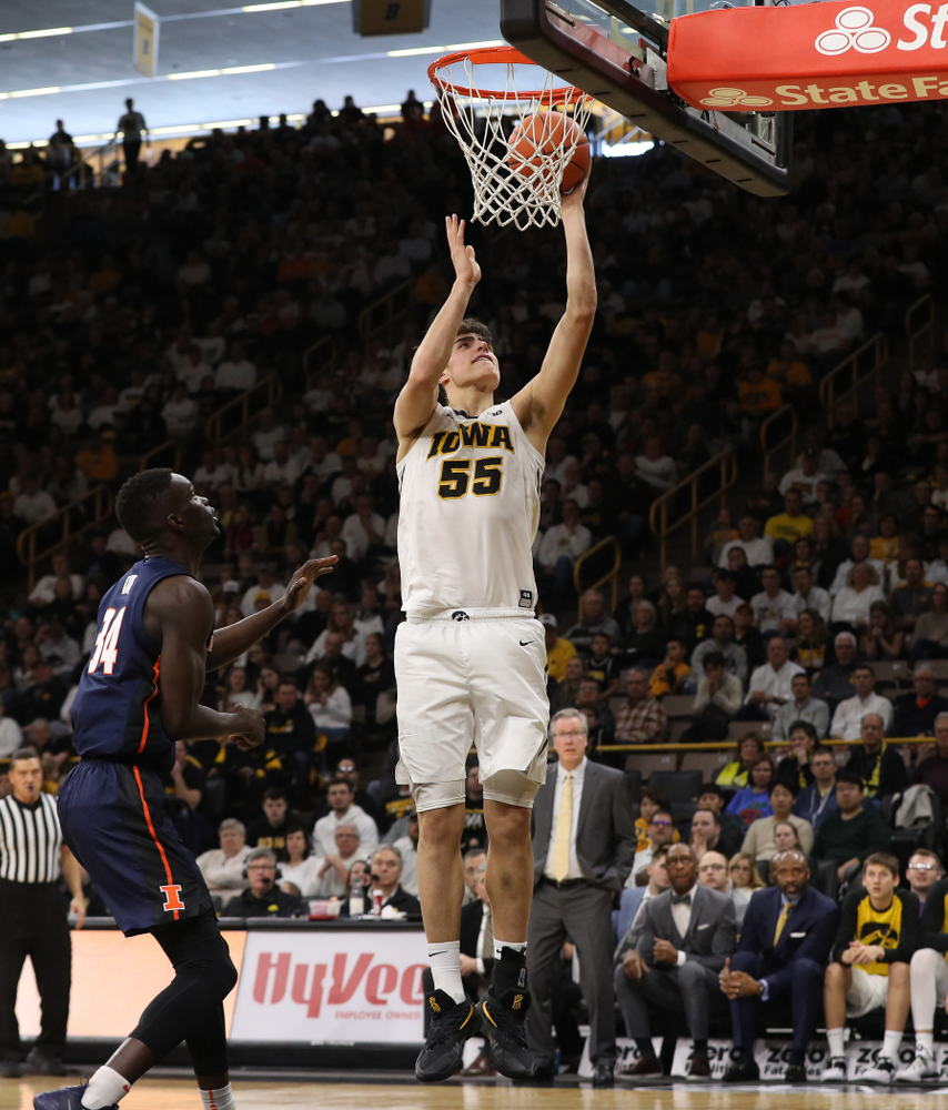 Iowa Hawkeyes forward Luka Garza (55) against the Illinois Fighting Illini Sunday, January 20, 2019 at Carver-Hawkeye Arena. (Brian Ray/hawkeyesports.com)