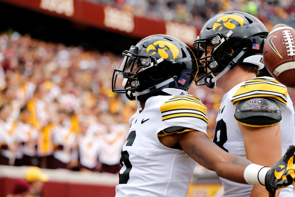 Iowa Hawkeyes wide receiver Ihmir Smith-Marsette (6) scores against the Minnesota Golden Gophers Saturday, October 6, 2018 at TCF Bank Stadium. (Brian Ray/hawkeyesports.com)