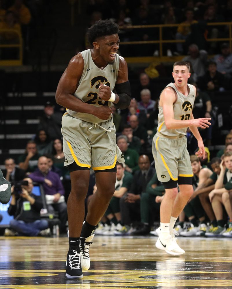 Iowa Hawkeyes forward Tyler Cook (25) against the Michigan State Spartans Thursday, January 24, 2019 at Carver-Hawkeye Arena. (Brian Ray/hawkeyesports.com)