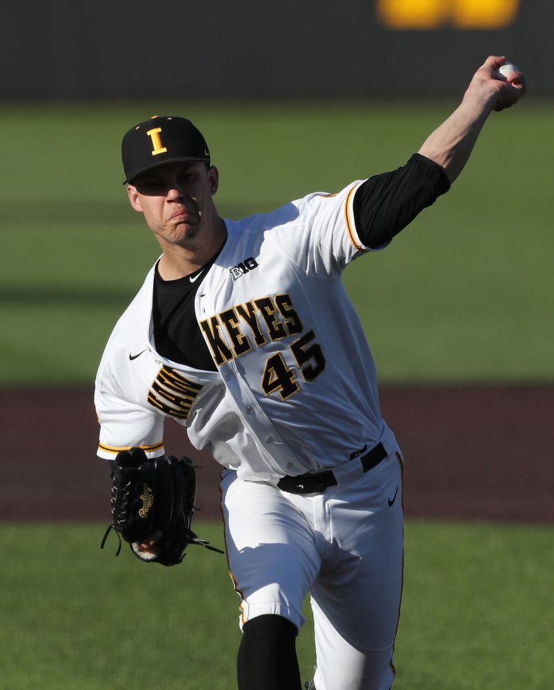 Iowa Hawkeyes Kyle Shimp (45) against the Nebraska Cornhuskers Saturday, April 20, 2019 at Duane Banks Field. (Brian Ray/hawkeyesports.com)